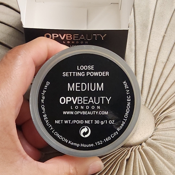 OPV BEAUTY LONDON Sealed Loose Setting Powder IN Medium - Picture 3 of 11